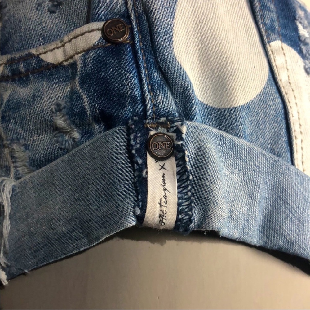 ONE X ONE TEASPOON BANDIT 🩷 Heart Print Denim Shorts - Picture 9 of 12